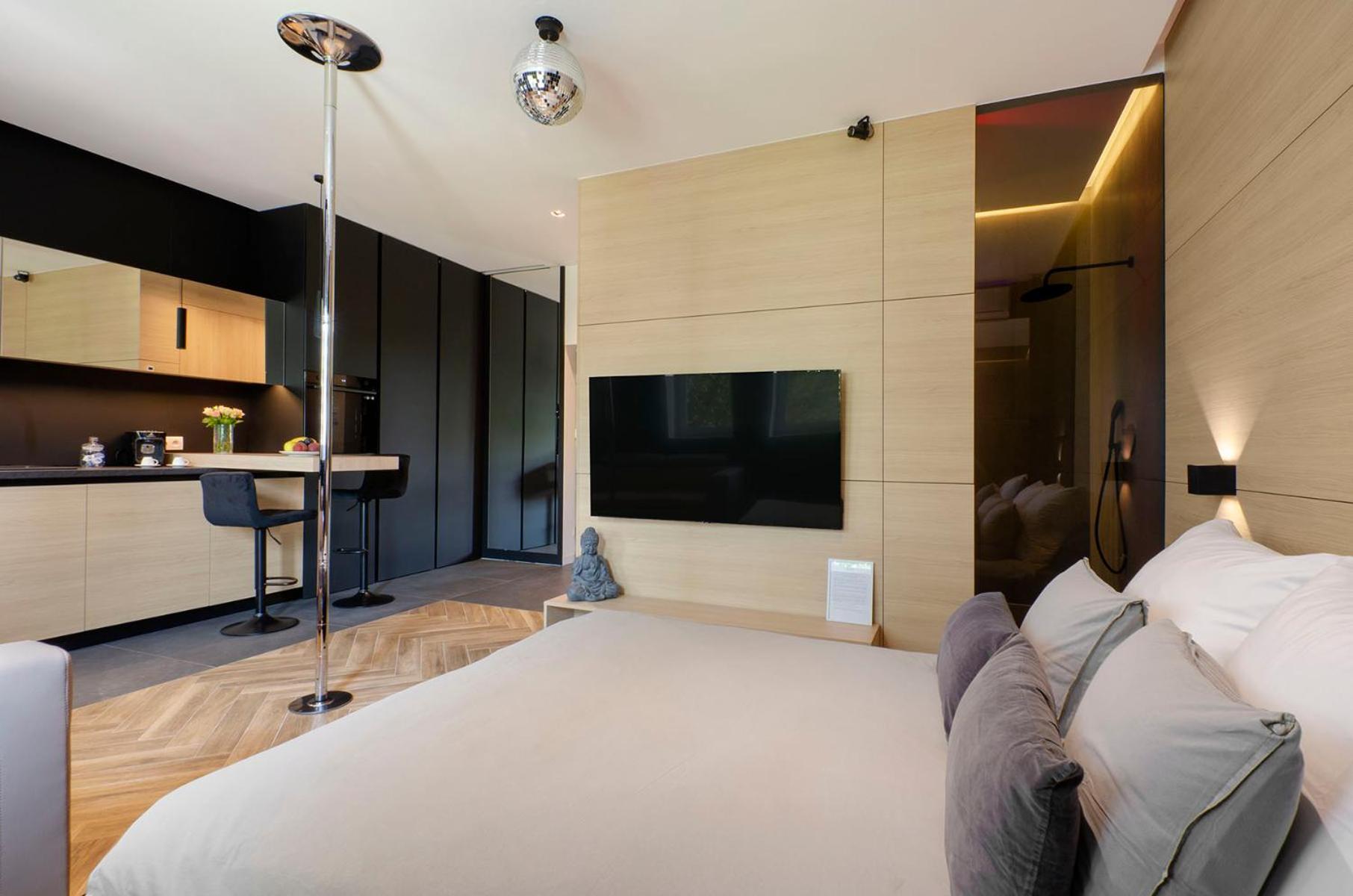 Lupoapartments Z Jacuzzi Pole Dance Leczycka 29 Klimatyzacja Parking Dostep Na Kod 우치 외부 사진
