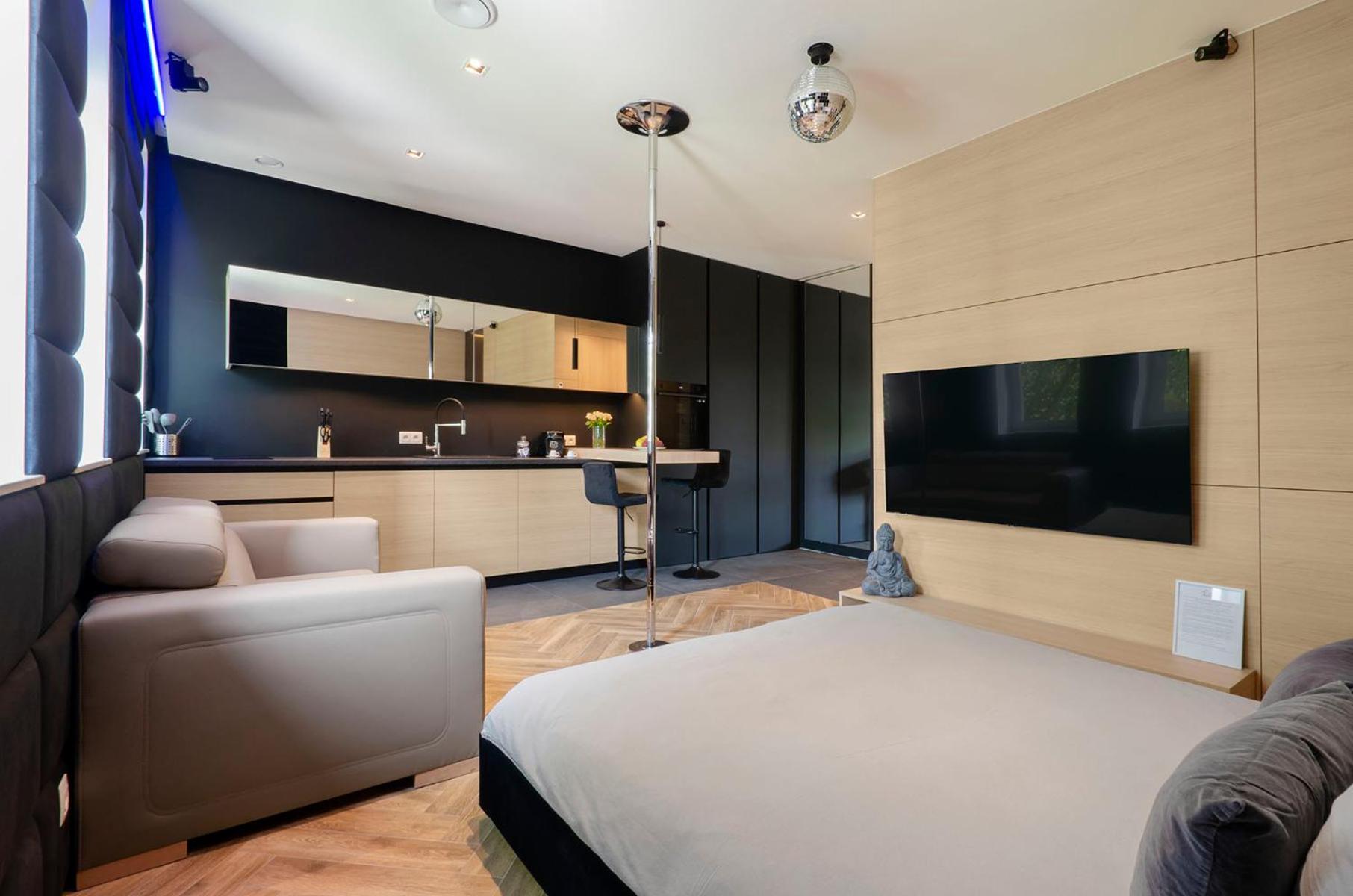 Lupoapartments Z Jacuzzi Pole Dance Leczycka 29 Klimatyzacja Parking Dostep Na Kod 우치 객실 사진